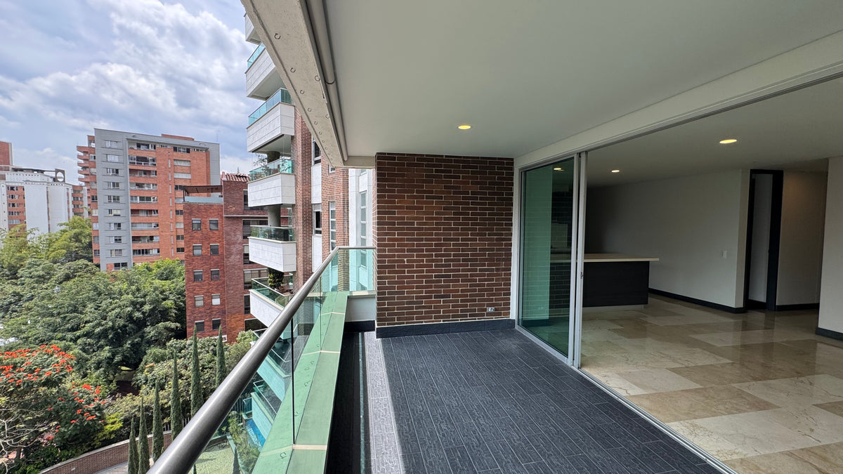 Apartment in Castropol, El Poblado – Comfort, Spectacular Views, and Strategic Location