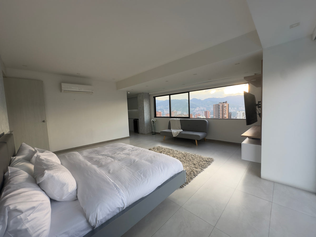 Boutique Apartment in El Poblado near El Tesoro Shopping Center 2 BR (Copy) 
