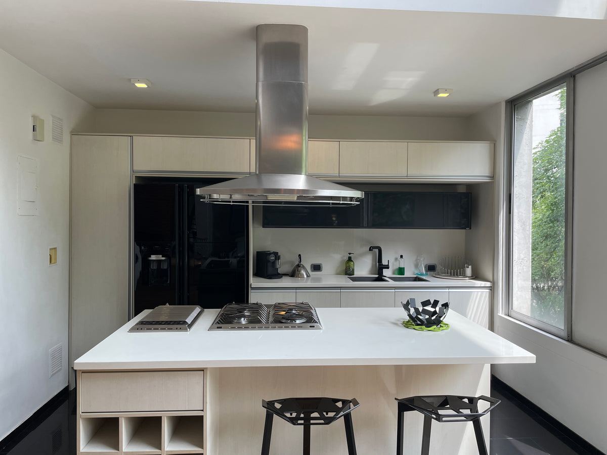 Cozy Duplex Penthouse in Provenza with Contemporary Style 1 BR 