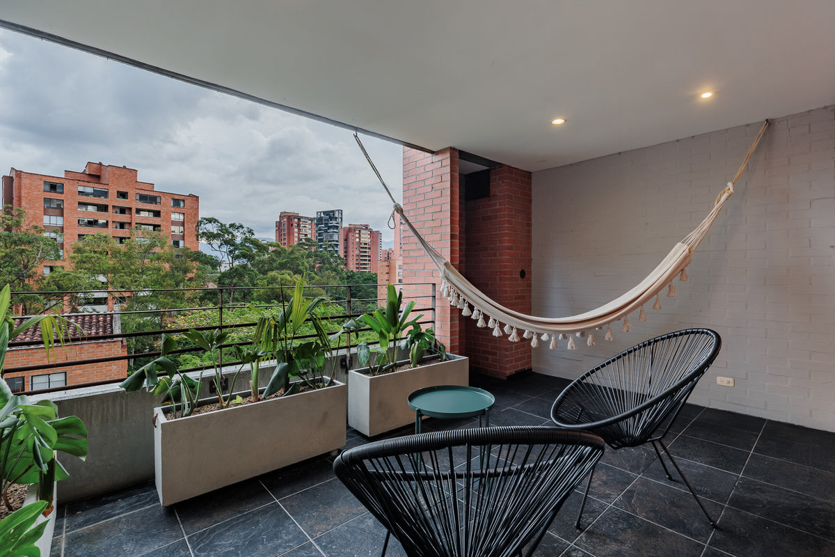 Apartamento en Provenza parte tranquila con aire acondicionado y diseño 3 BR