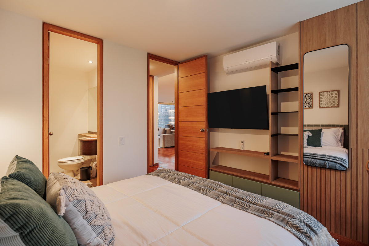 Apartamento en Provenza parte tranquila con aire acondicionado y diseño 3 BR