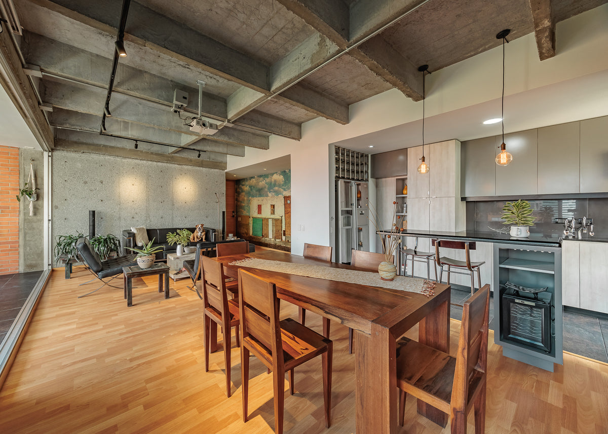 Apartamento tipo loft industrial con balcón y vista Sector La Florida, El Poblado
