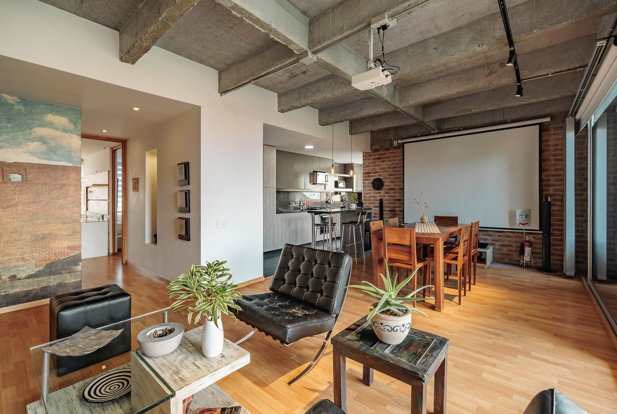 Apartamento tipo loft industrial con balcón y vista Sector La Florida, El Poblado