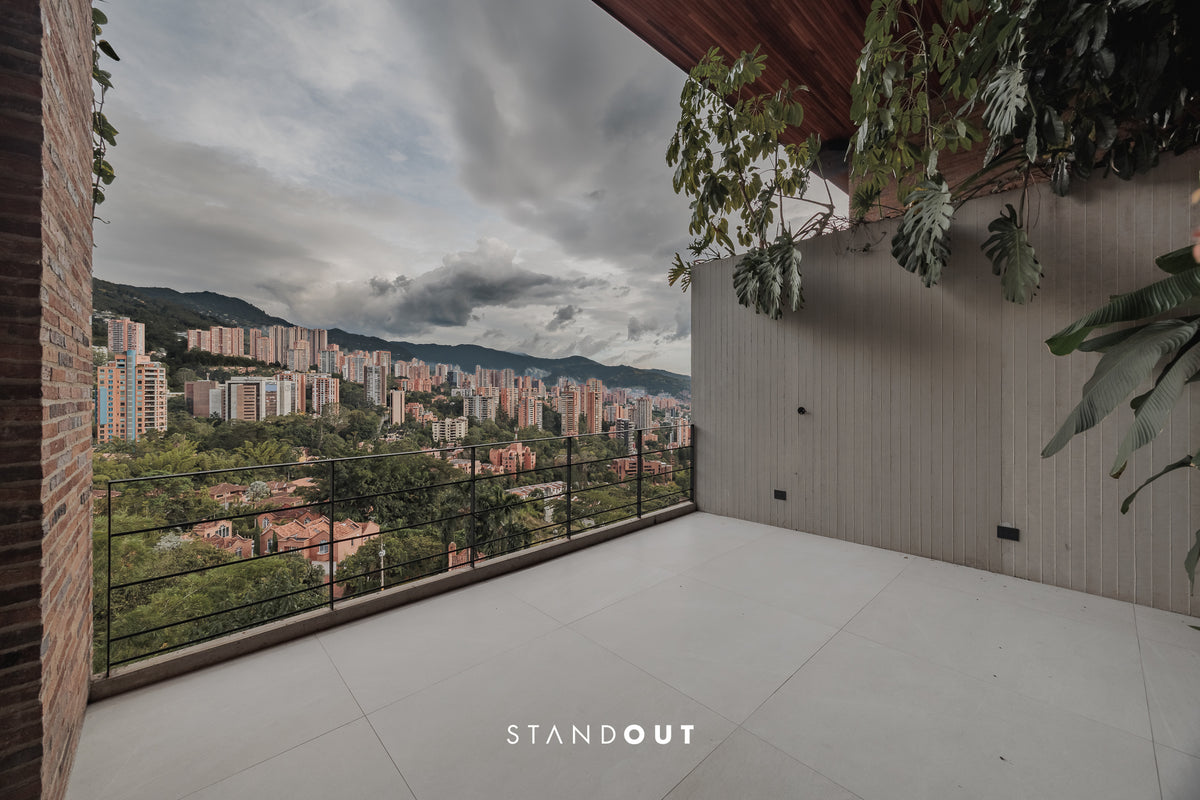 Penthouse in El Poblado with private pool, city views, and luxury finishes