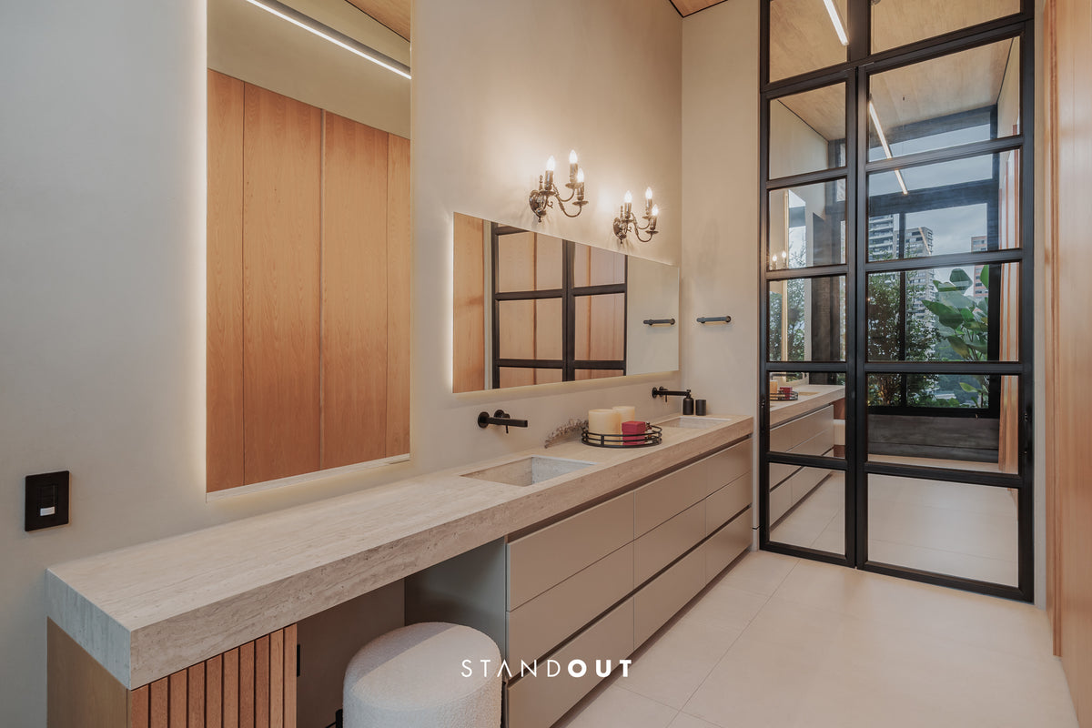 Penthouse in El Poblado with private pool, city views, and luxury finishes