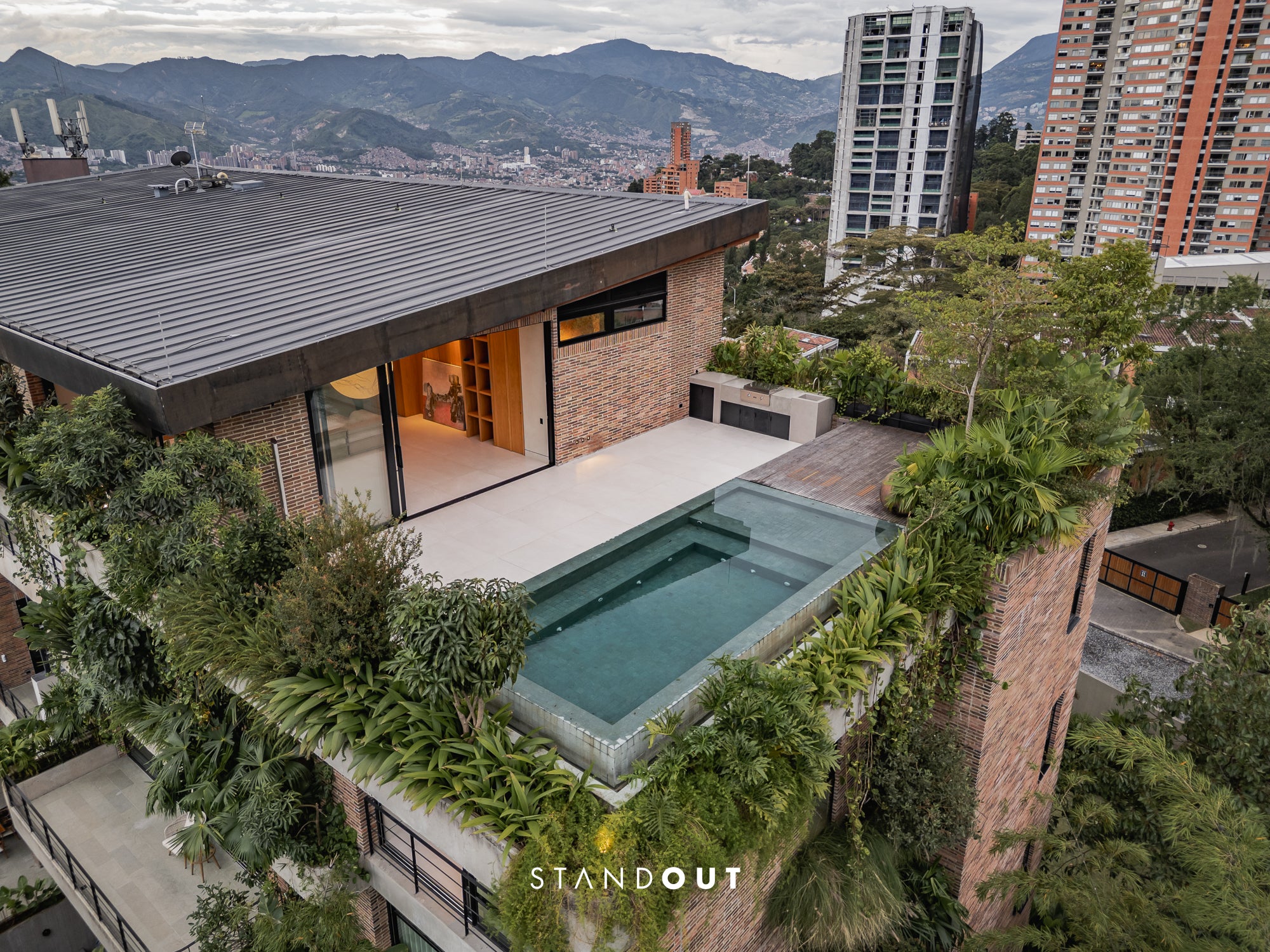 Penthouse in El Poblado with private pool, city views, and luxury finishes