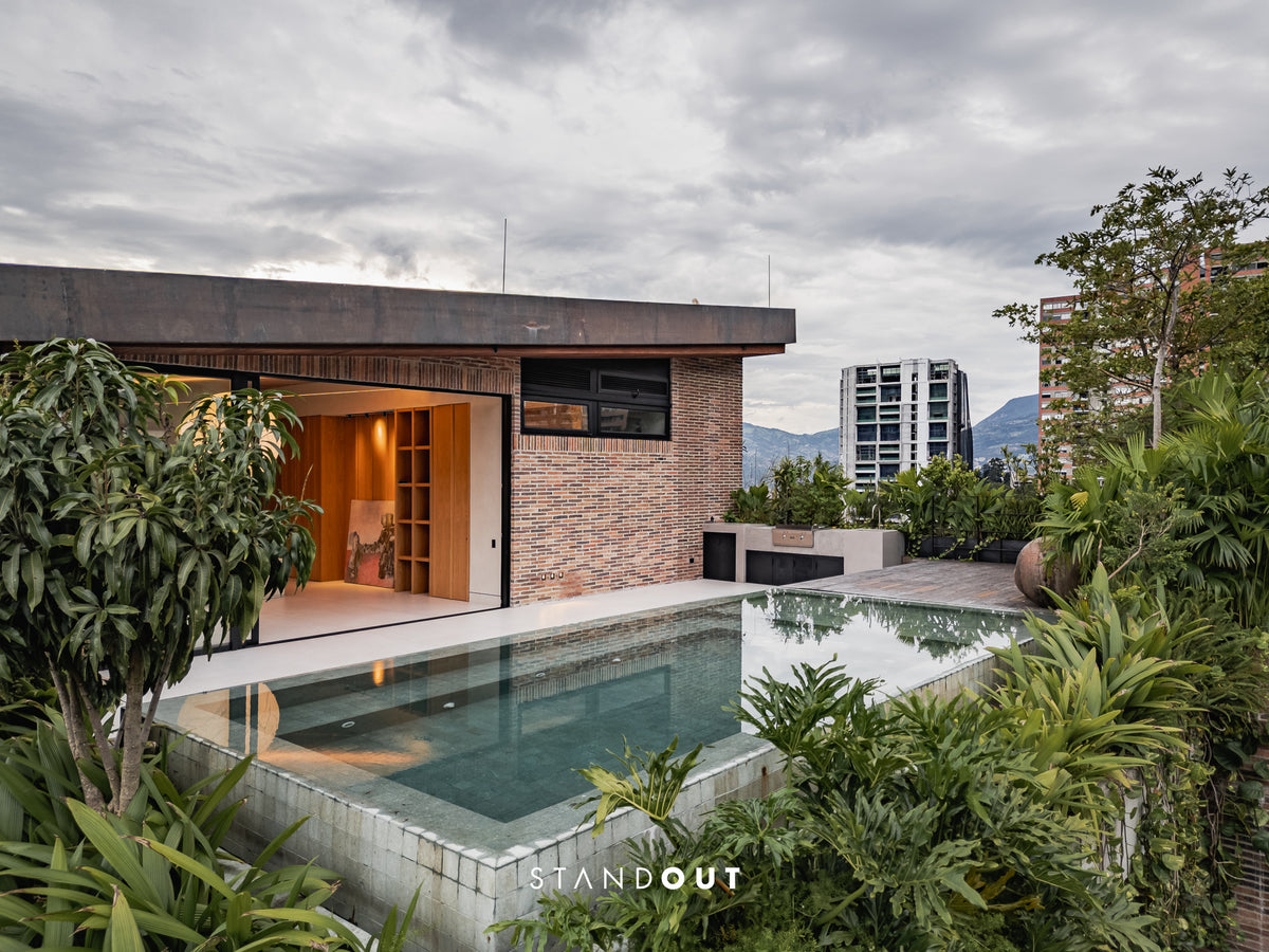 Penthouse in El Poblado with private pool, city views, and luxury finishes