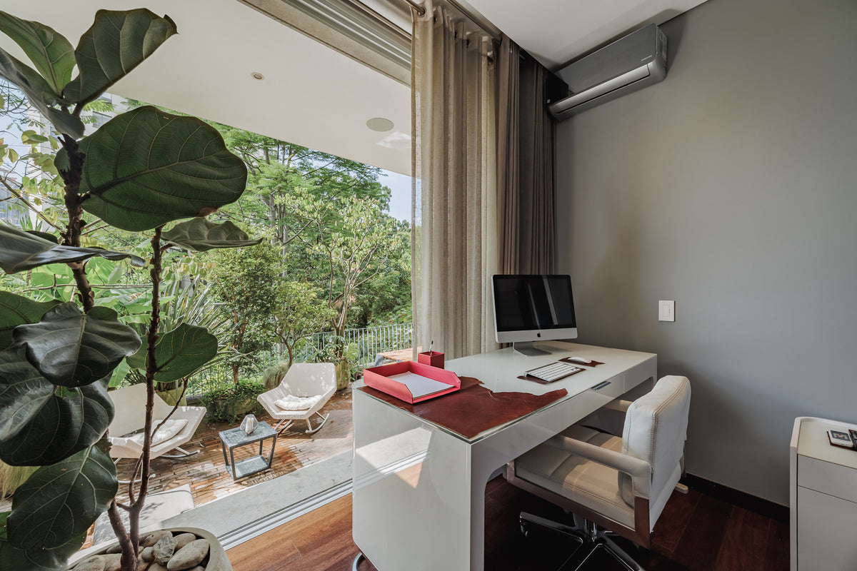 1BR Apartment with Terrace and Jacuzzi in Las Lomas, 5 Min from Provenza