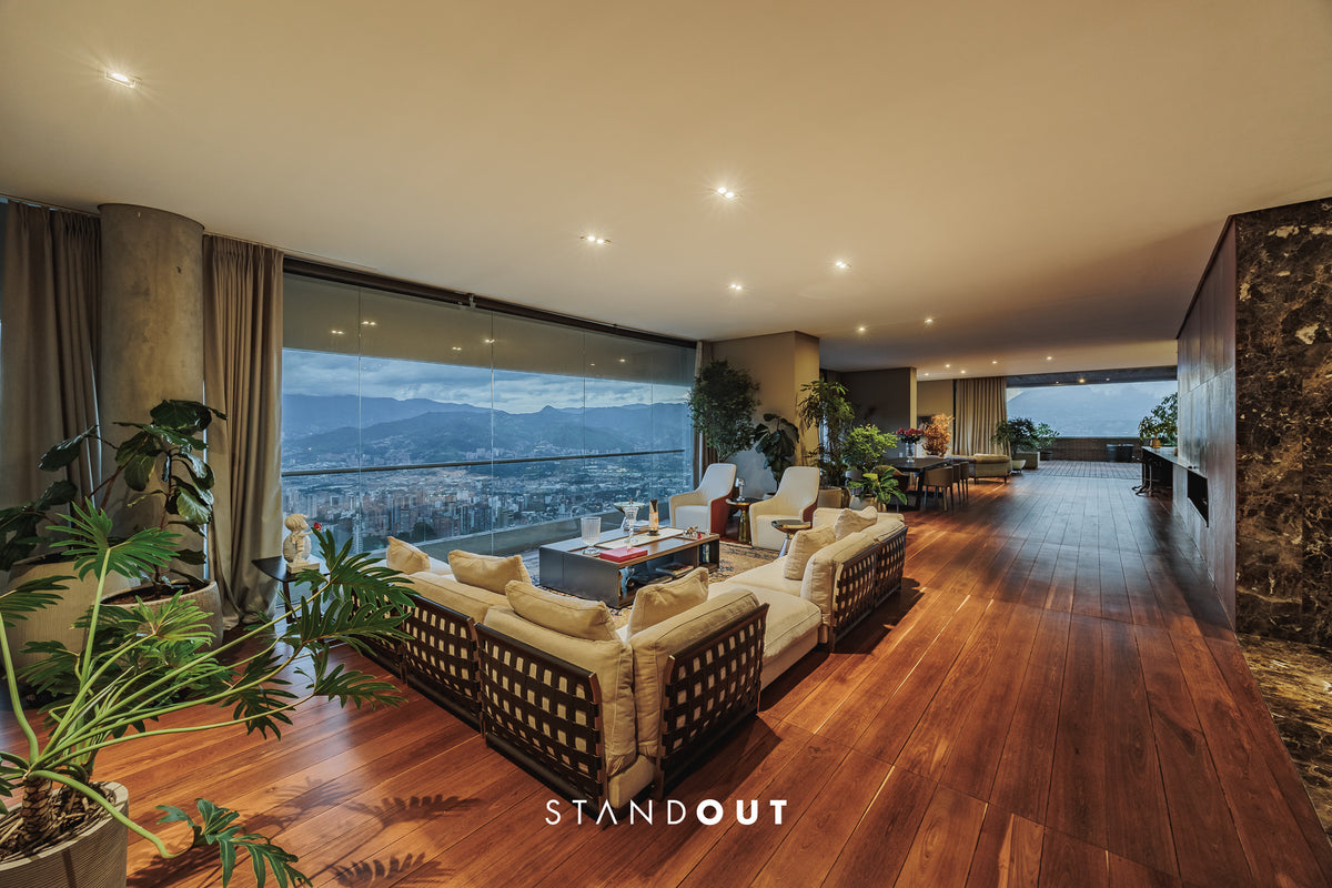 Penthouse con la mejor vista de Medellín con terrazas & A/C 3 BR