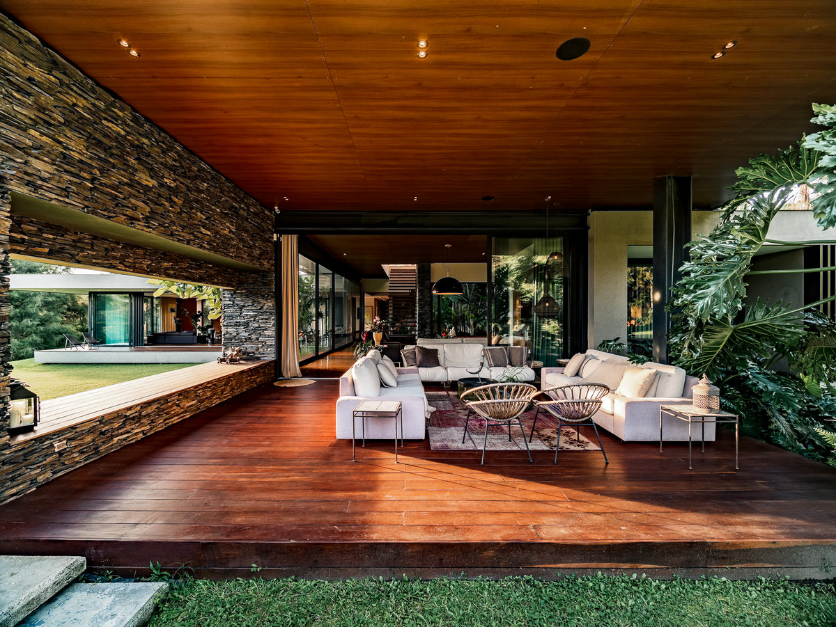 Casa con Lote independiente en Condominio Privado en el Poblado| 8.900 m² de Lote