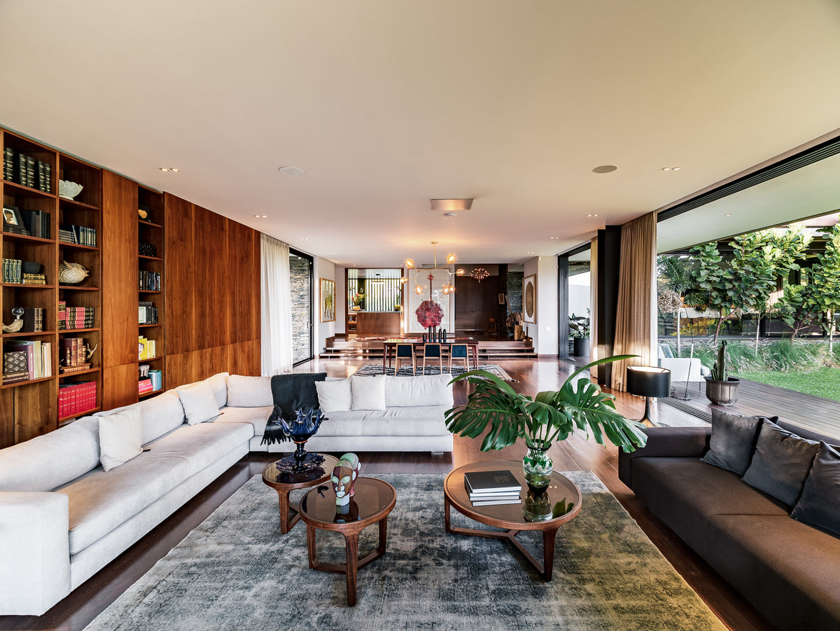 Casa con Lote independiente en Condominio Privado en el Poblado| 8.900 m² de Lote