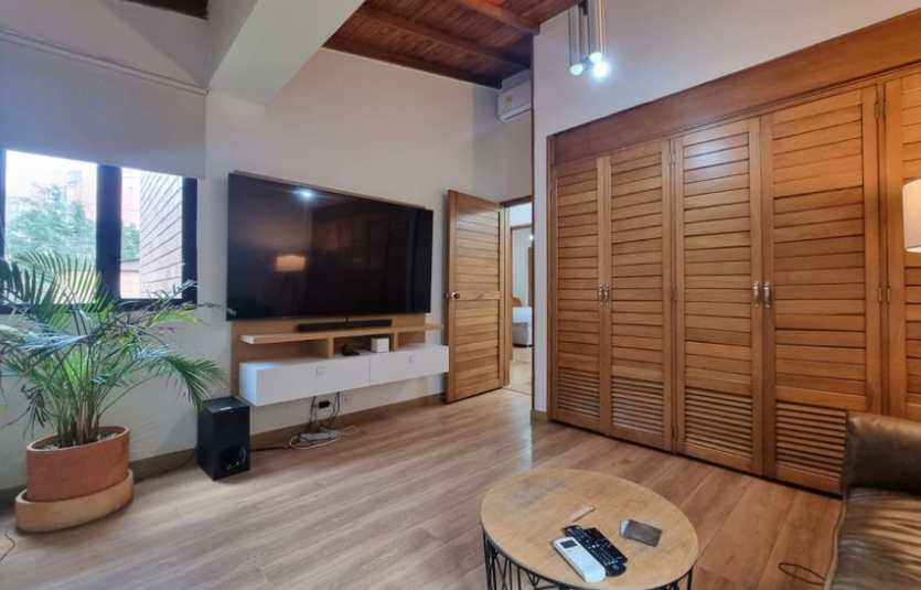 Bright apartment in San Lucas, El Poblado – near Smart Fit and Pricesmart
