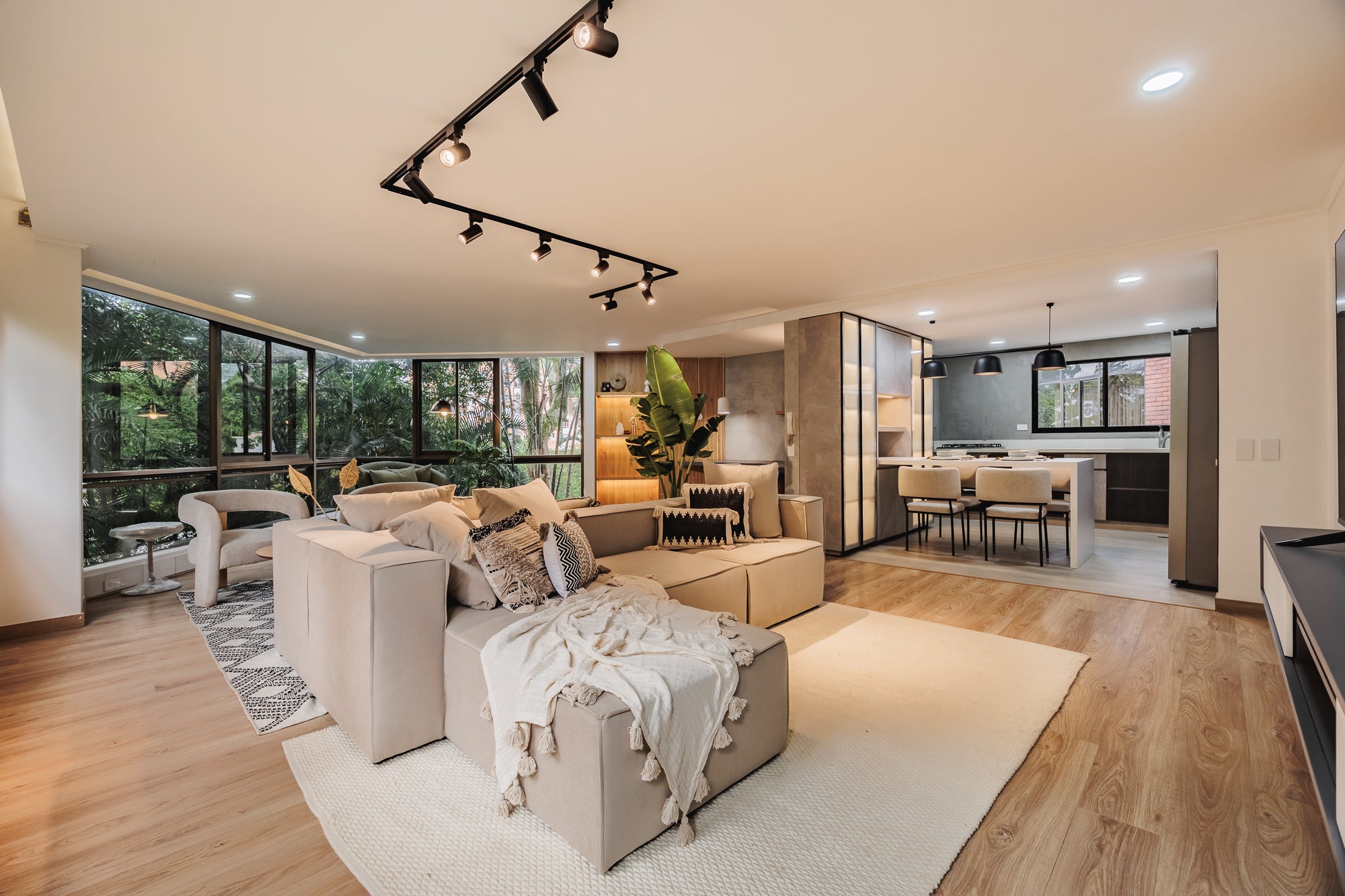 Modern Apartment with Green View & A/C in the Golden Mile Sector