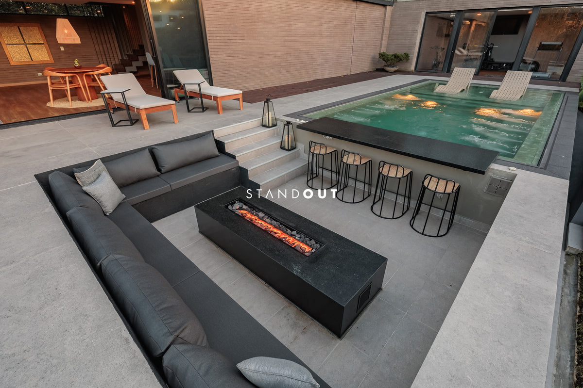 Casa moderna en Alto de las Palmas con vista al lago, piscina climatizada y diseño de lujo