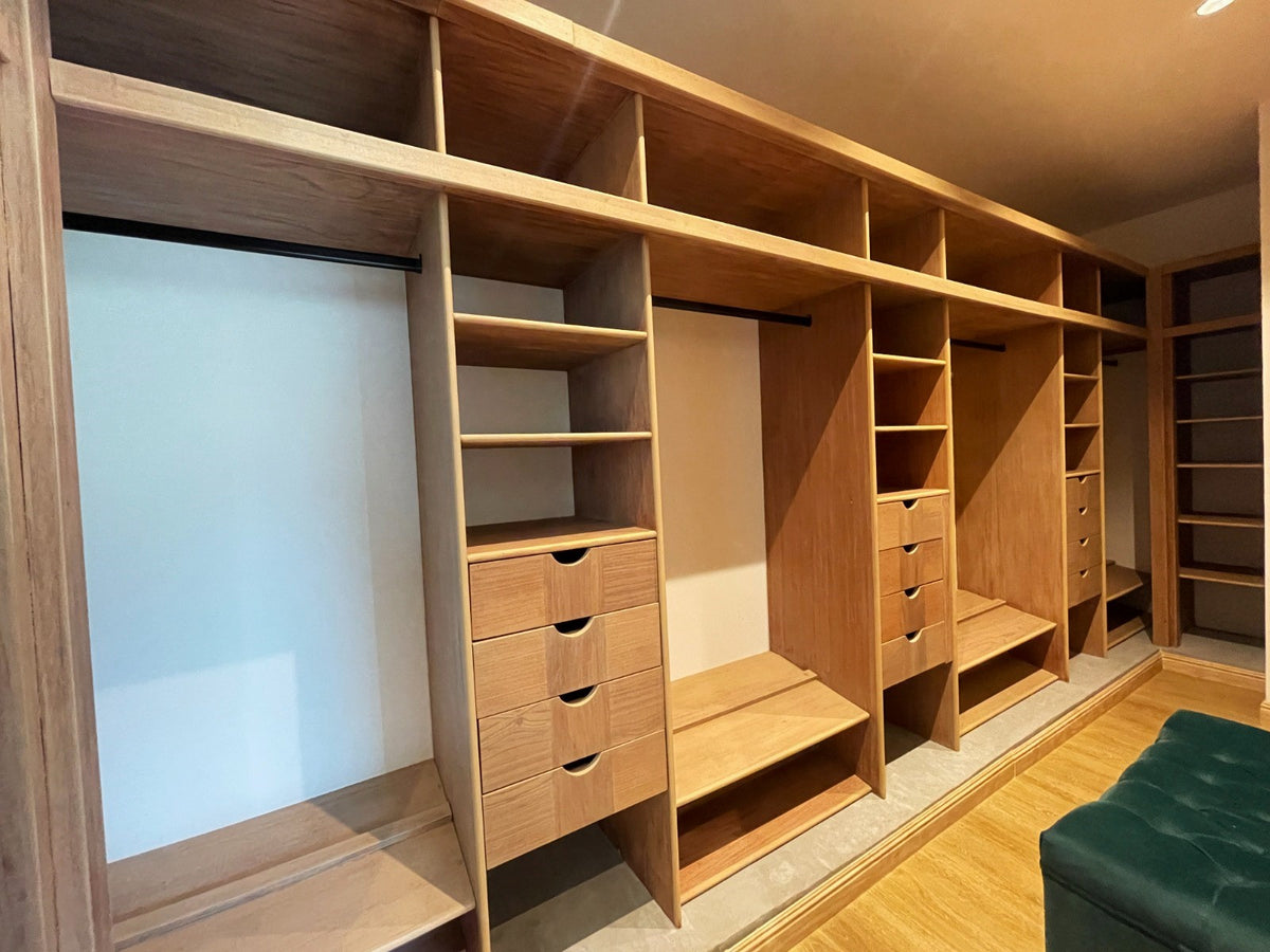 2 BR Apartment in Poblado Alto Sector with Panoramic View + 1 BR Service
