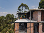House under construction (75%) La Calera, El Poblado – Lot 1,523 m² and 680 m² built