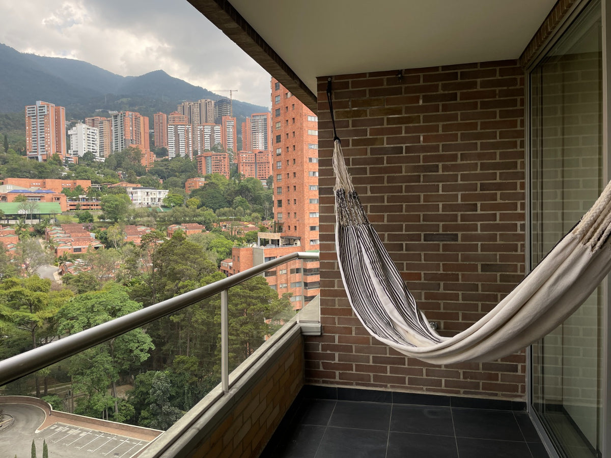 Apartamento con diseño contemporáneo en Loma de Las Santas, cerca a El Tesoro