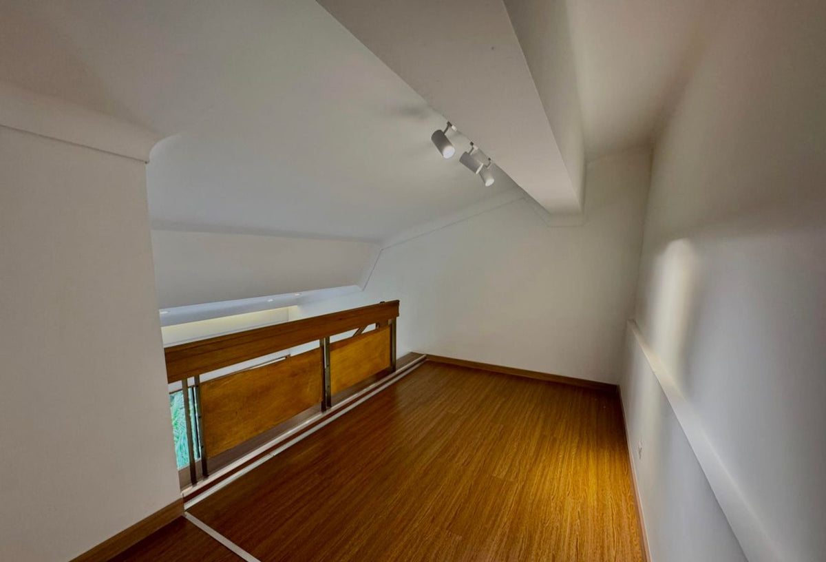 Apartment with excellent layout - Jacuzzi Poblado 4 BR
