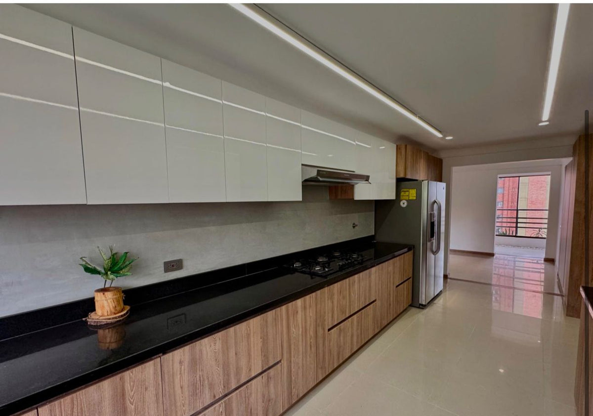 Apartment with excellent layout - Jacuzzi Poblado 4 BR
