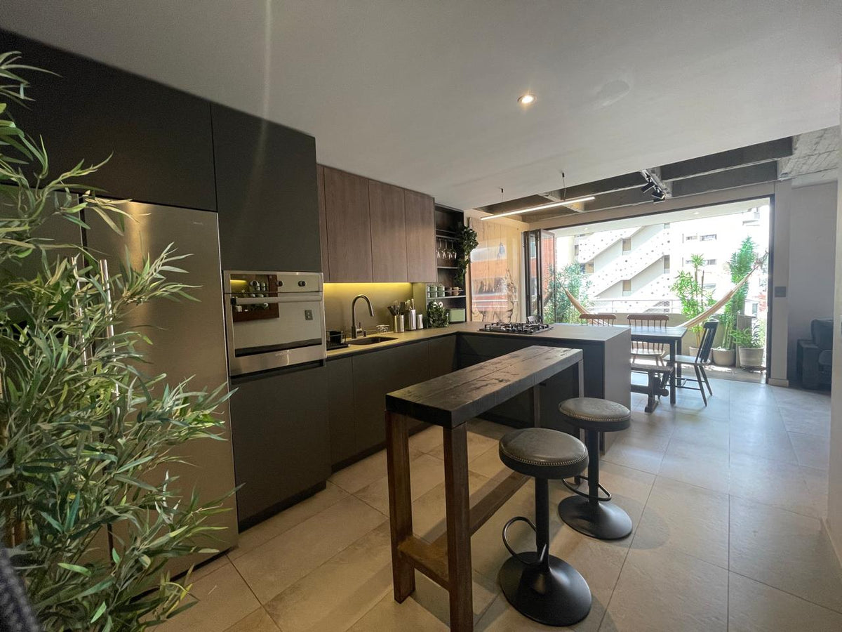 Modern apartment in Provenza with functional design, parking, and excellent location 
