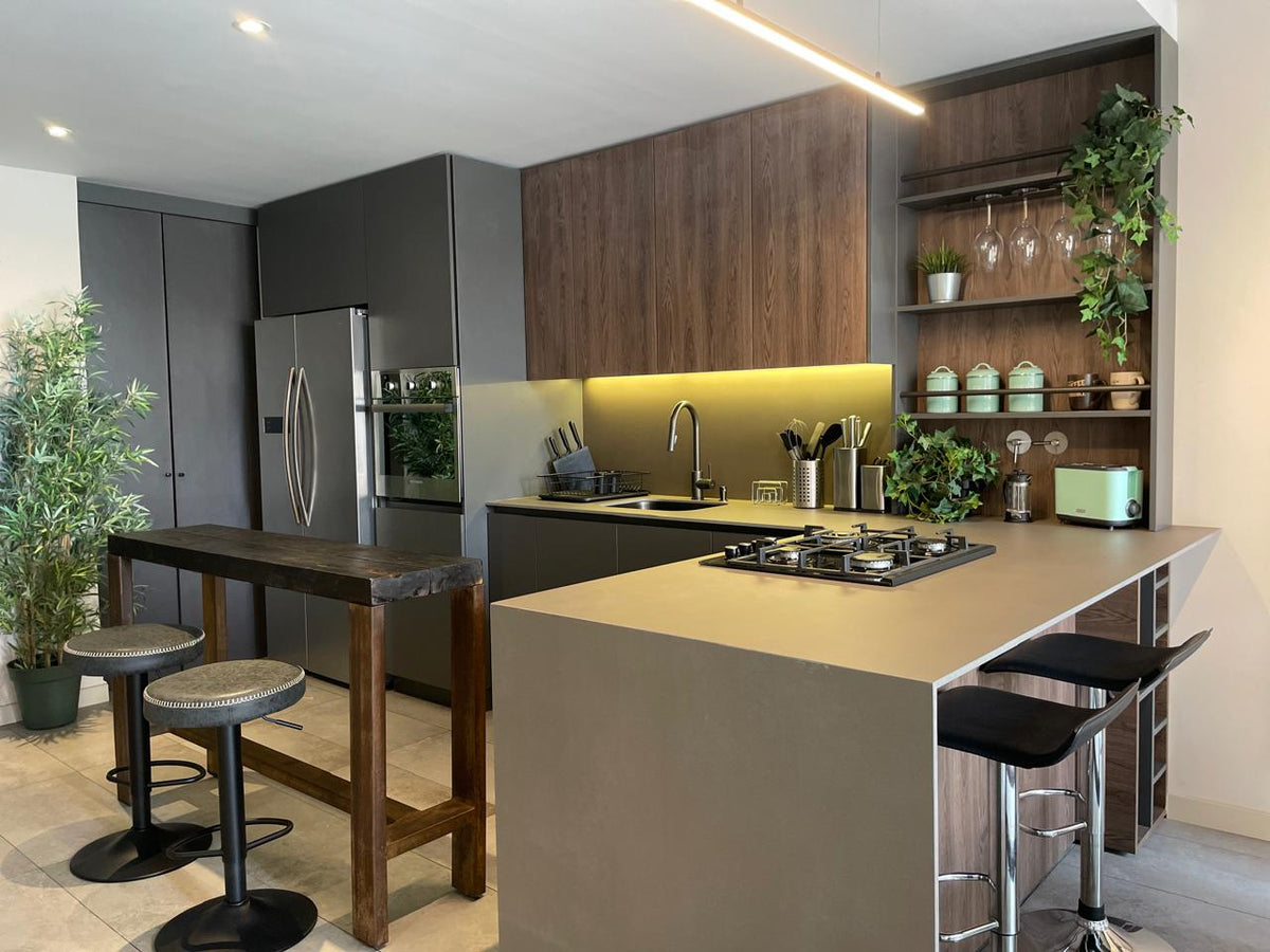 Modern apartment in Provenza with functional design, parking, and excellent location 