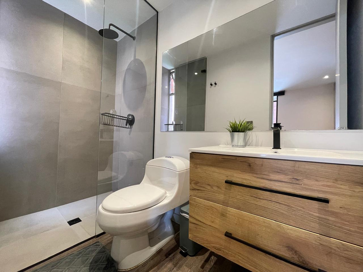 Modern apartment in Provenza with functional design, parking, and excellent location 