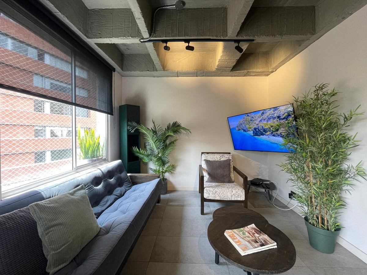 Modern apartment in Provenza with functional design, parking, and excellent location 