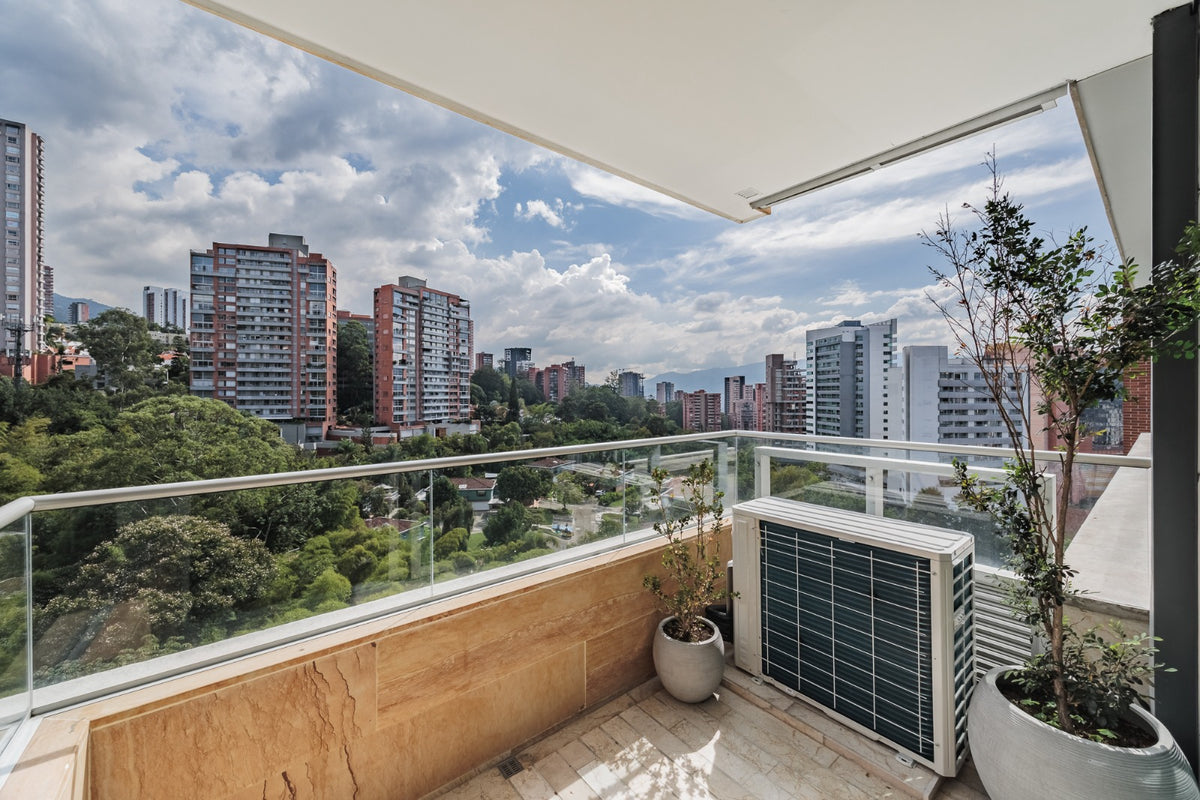 2 BR Serviced Apartment in El Tesoro Sector with A/C &amp; Pool 