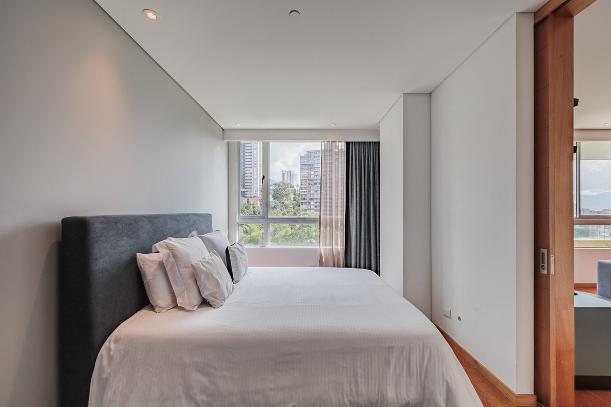 2 BR Serviced Apartment in El Tesoro Sector with A/C &amp; Pool 