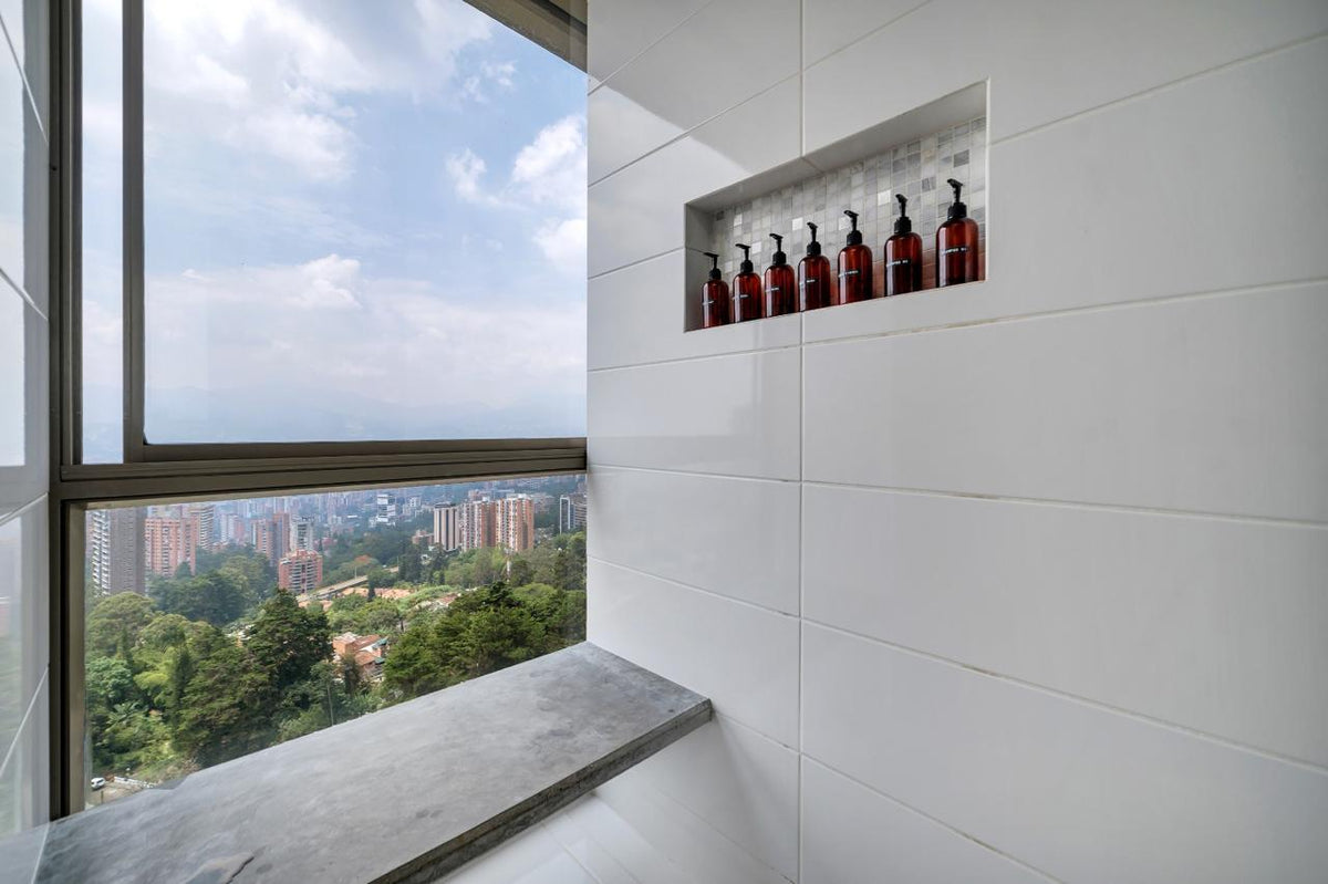 Apartment with balcony &amp; panoramic view Sector Poblado 2 BR 