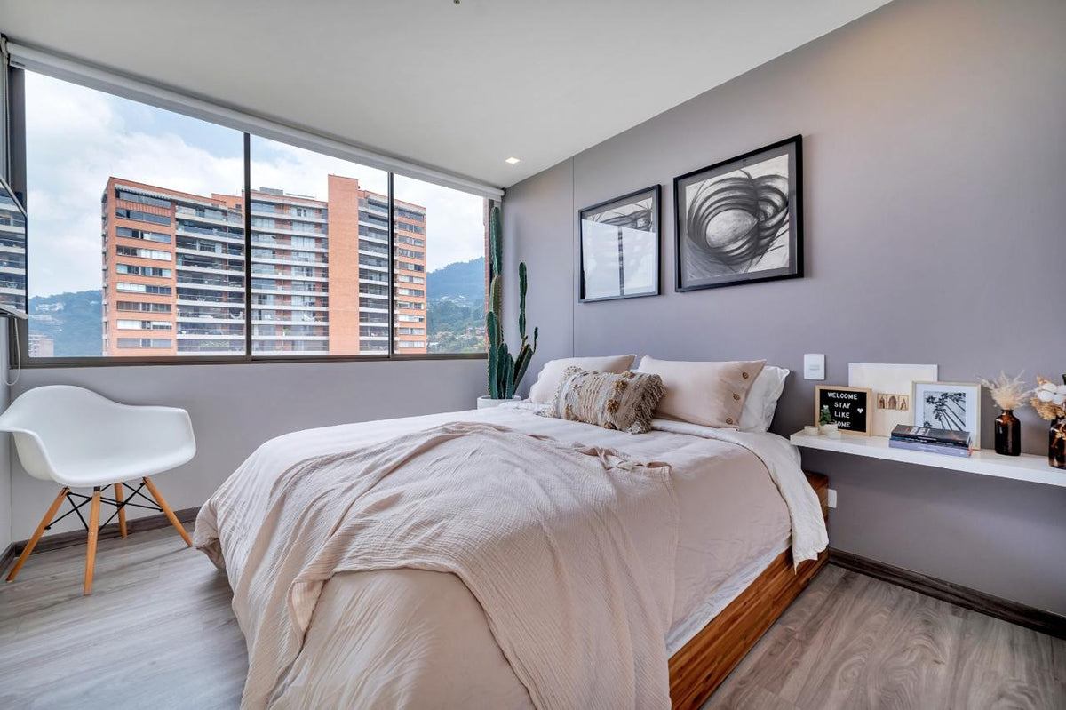 Apartment with balcony &amp; panoramic view Sector Poblado 2 BR 
