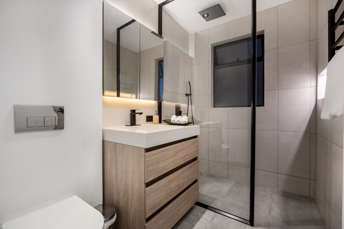 Apartamento Remodelado con Terraza & Jacuzzi Sector Castropol 5 BR