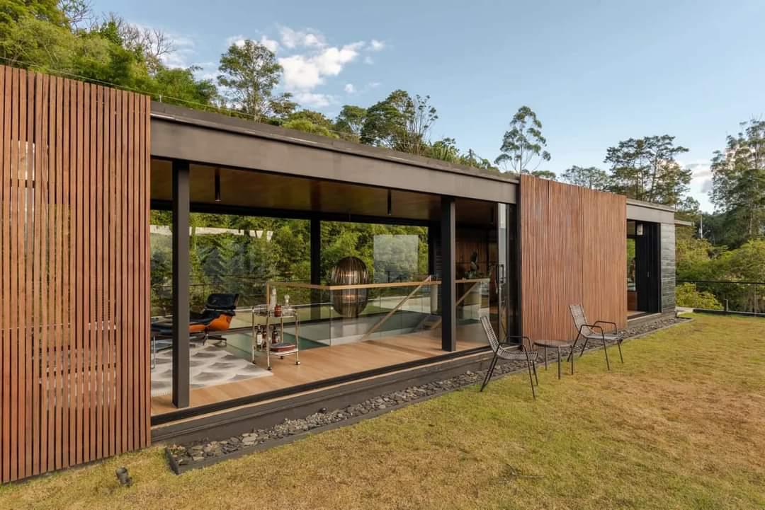 Exclusiva Casa en Los Balsos – Diseño Contemporáneo, Naturaleza y Lujo en Medellín