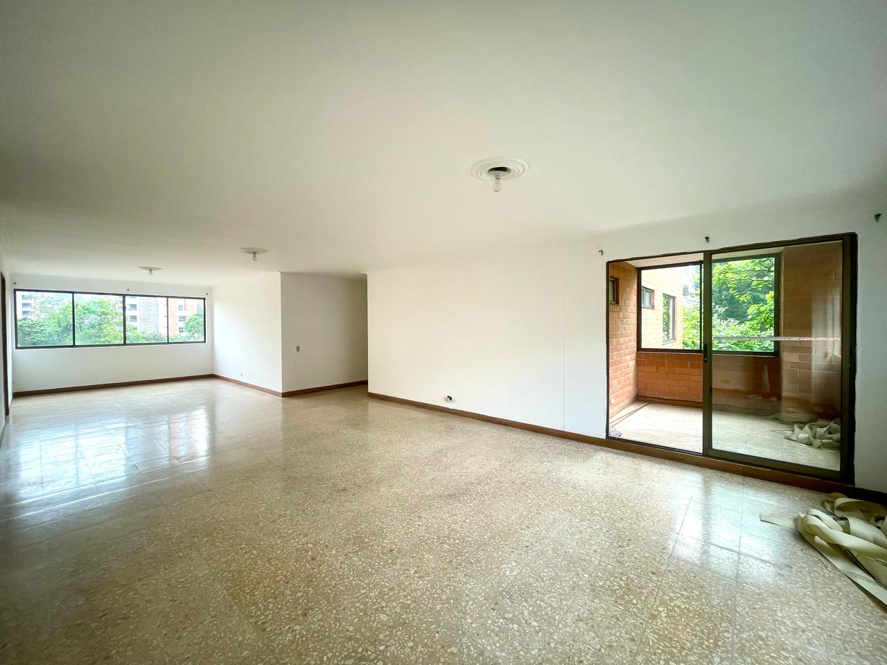 Apartment opportunity to renovate Loma de Alejandría Sector 5 BR