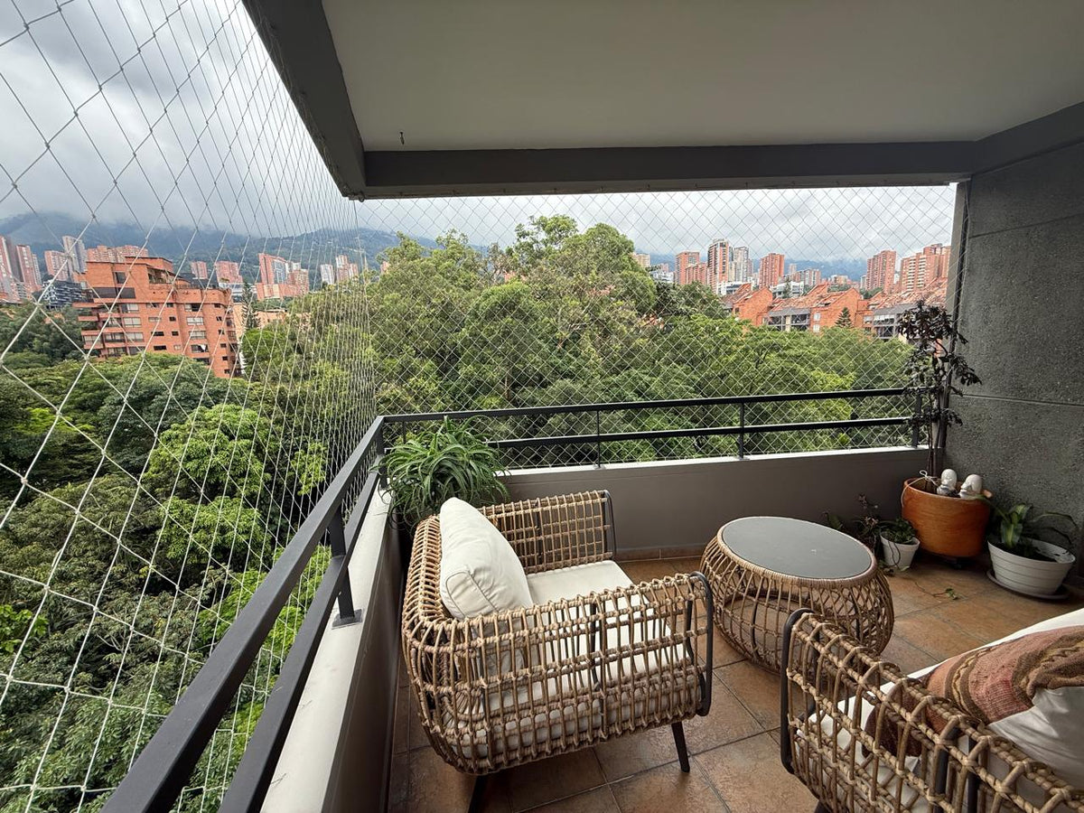 Apartment with excellent layout in El Poblado 2 BR