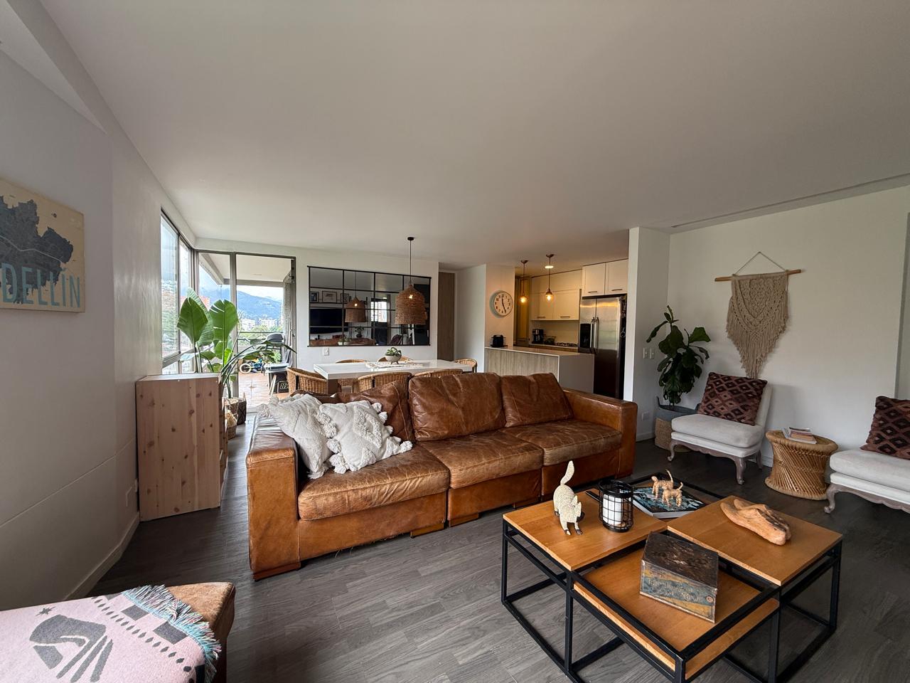 Apartment with excellent layout in El Poblado 2 BR
