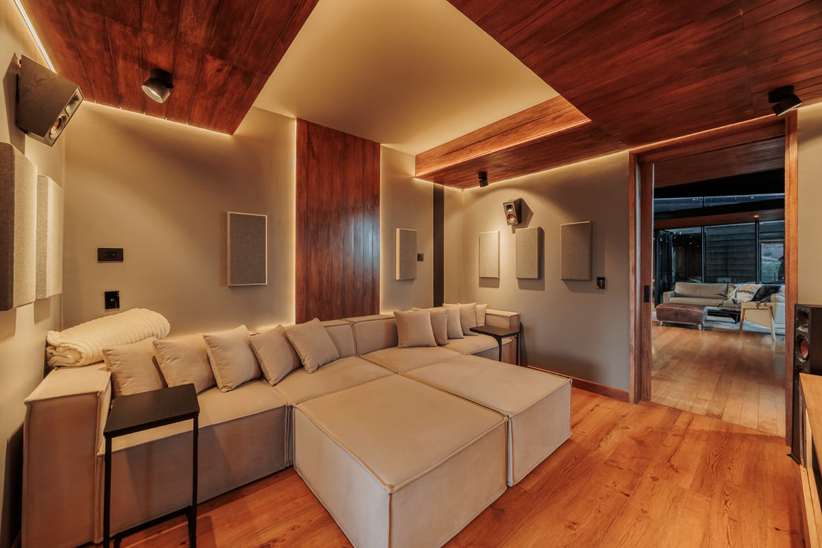 Casa moderna en Alto del Escobero con vista a reserva forestal