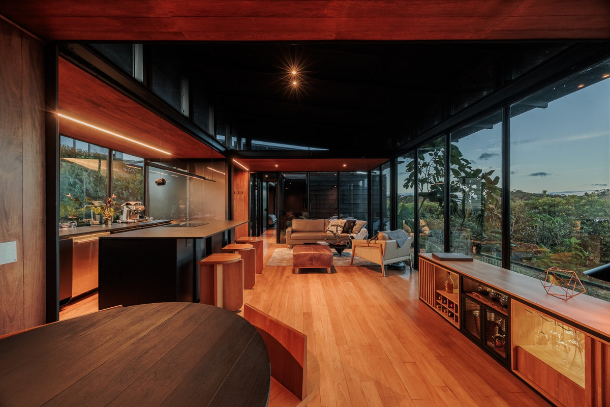 Casa moderna en Alto del Escobero con vista a reserva forestal