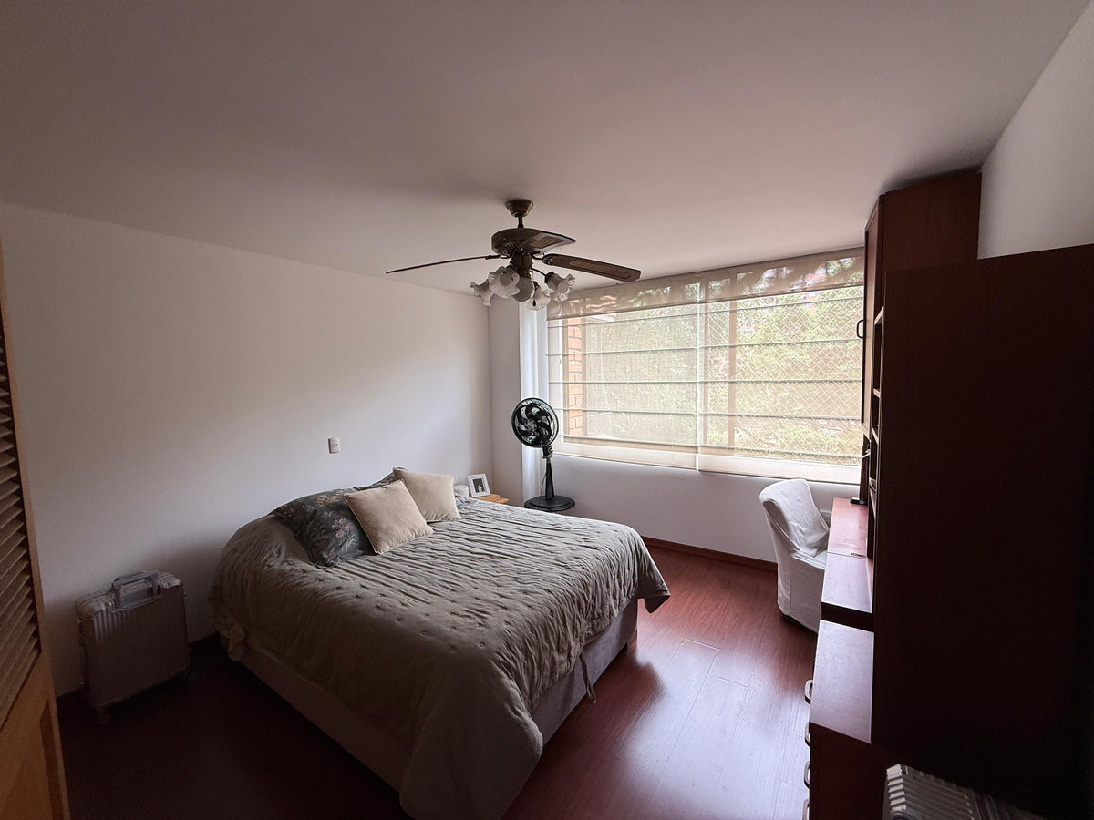 Apartamento amplio para remodelar en La Tomatera, cerca de La 10 y El Tesoro