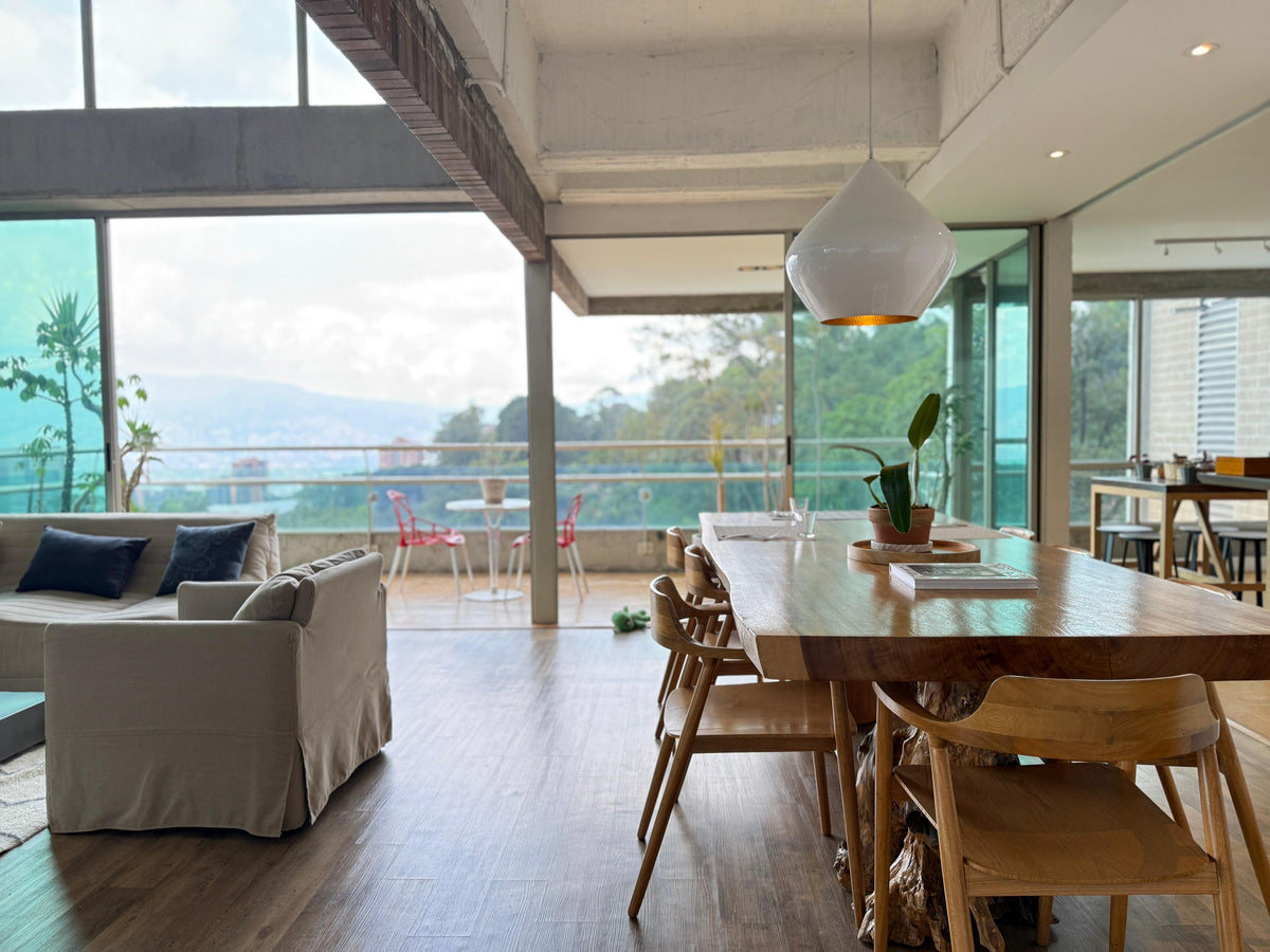 Apartamento en venta en Los Balsos, El Poblado con vista a la ciudad y amplios espacios