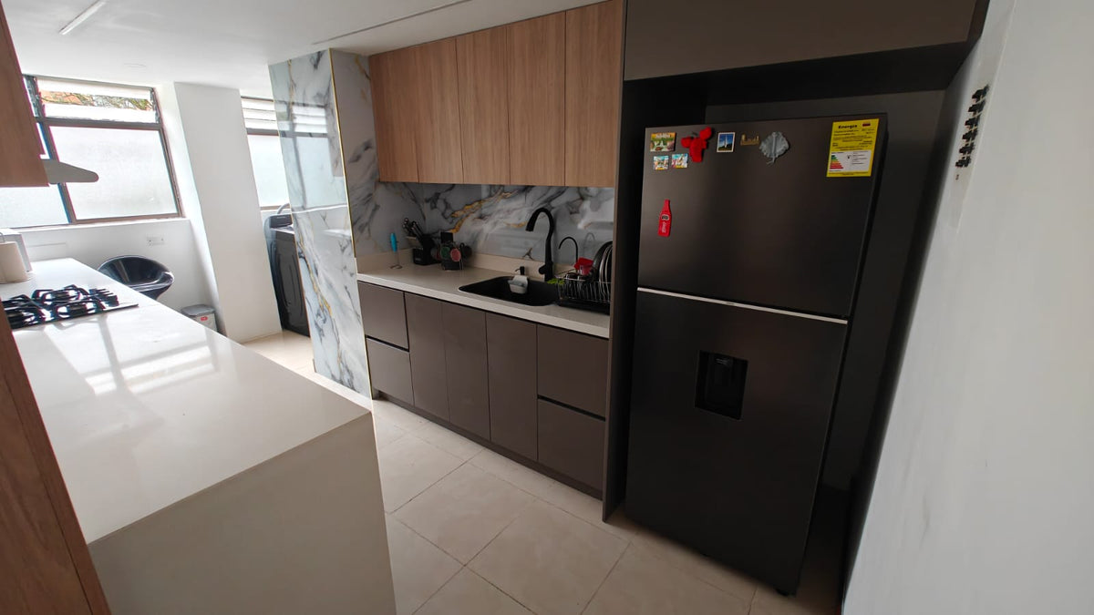 Family apartment in Las Lomas, El Poblado with communal areas