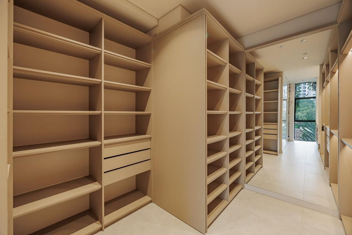 Apartamento sin amoblar de 308 m² con terraza y jacuzzi en El Poblado