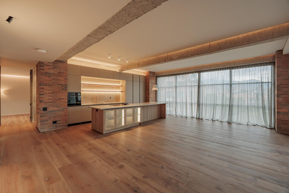 Apartamento sin amoblar de 308 m² con terraza y jacuzzi en El Poblado