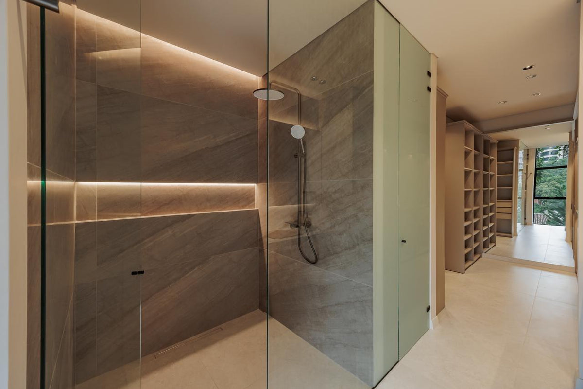 Apartamento sin amoblar de 308 m² con terraza y jacuzzi en El Poblado