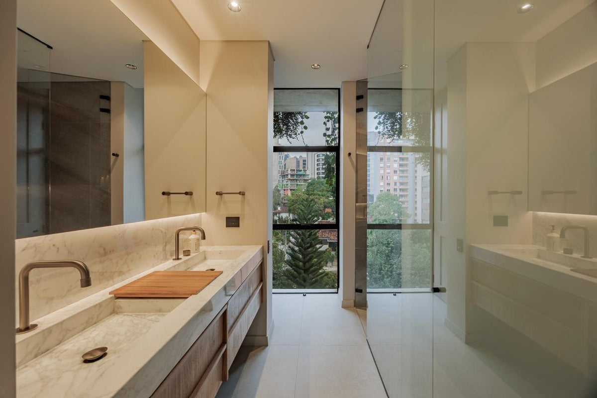 Apartamento sin amoblar de 308 m² con terraza y jacuzzi en El Poblado