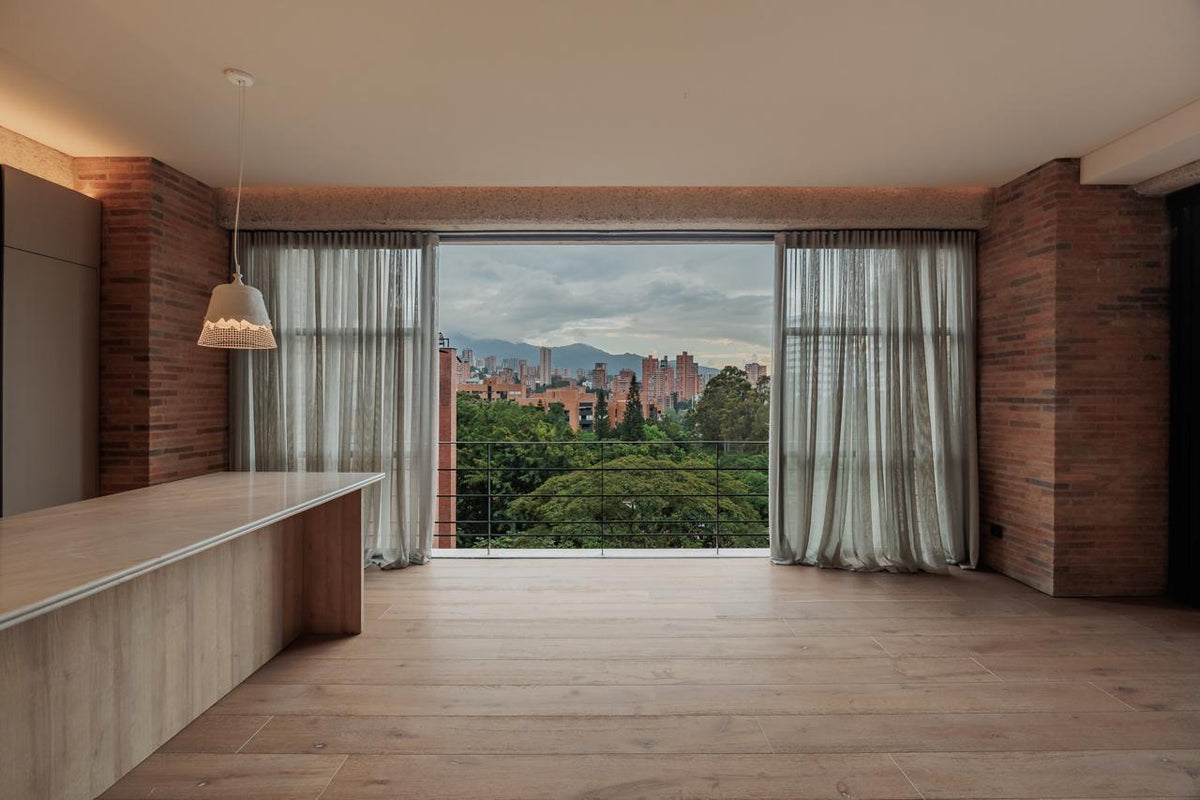 Apartamento sin amoblar de 308 m² con terraza y jacuzzi en El Poblado