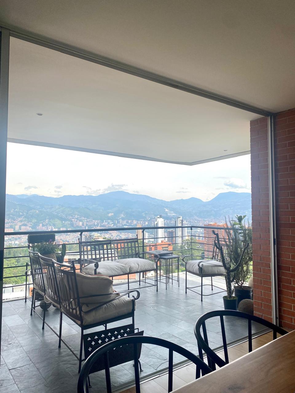 Apartment in San Lucas, El Poblado of 267 m² with balcony and city view