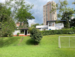 Casa de campo en la ciudad para Remodelar con Gran Lote de 1.155 m² en El Poblado