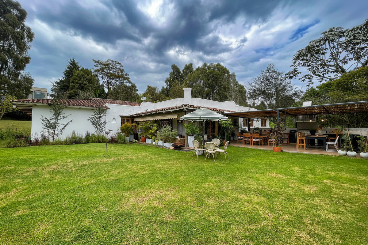 Casa de Campo de Lujo con Lote de 4.400 m² | Alto de las Palmas