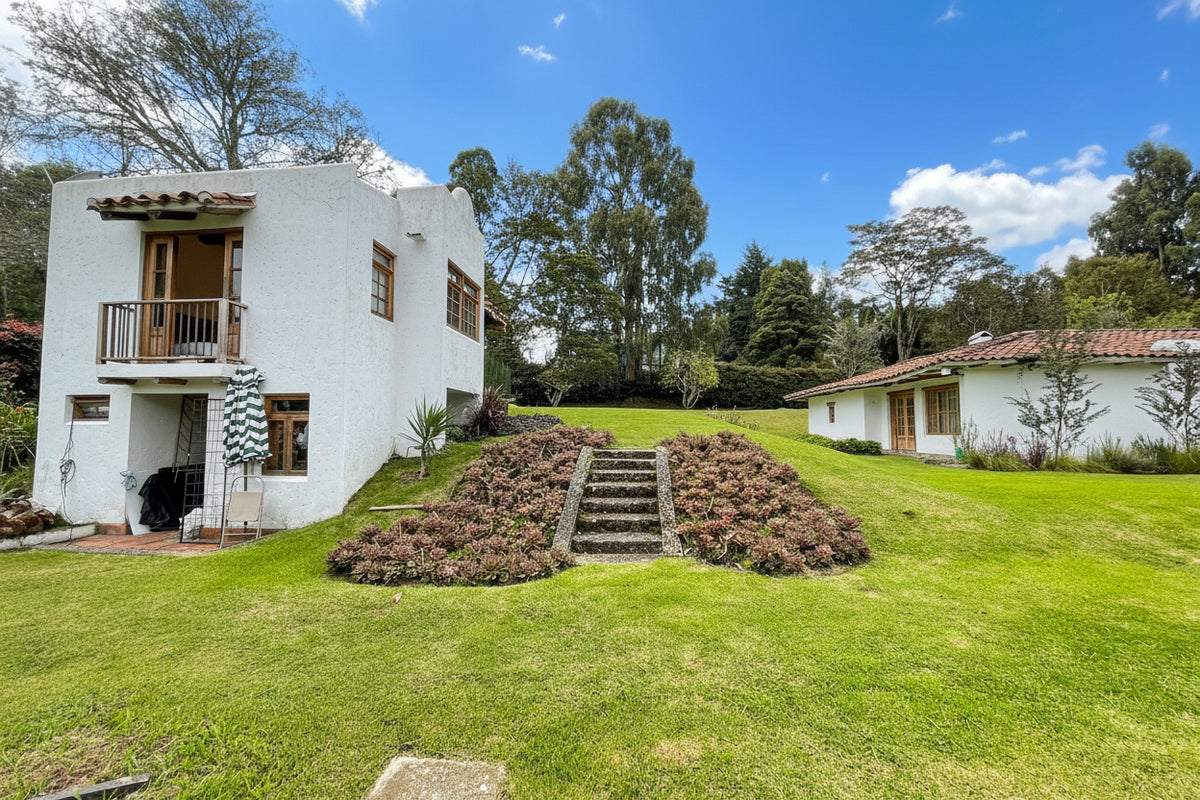 Casa de Campo de Lujo con Lote de 4.400 m² | Alto de las Palmas